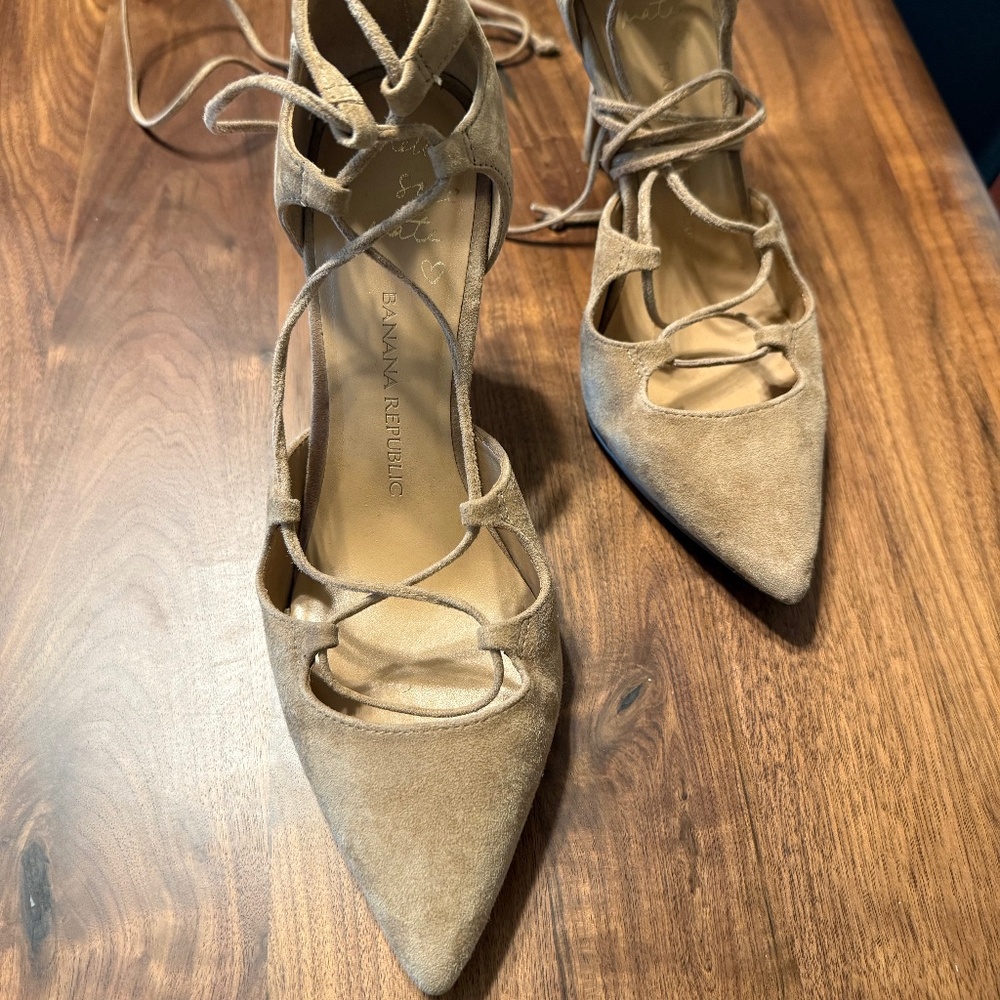 Banana Republic Lace Up Heels